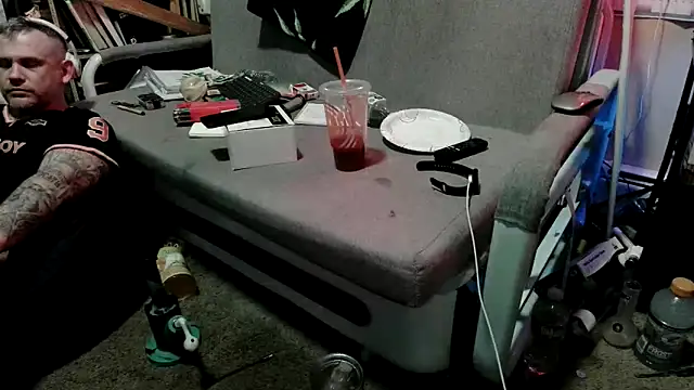 TwoFarty240 online show from 19, 3, 2026