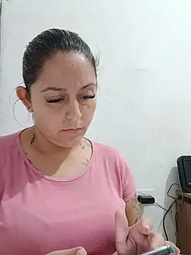 Snapshot of baixinhaloira chatting on 17, 6, 2026 baixinhaloira online show from 17, 6, 2026