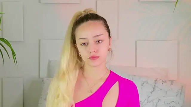 STELLA RICH online show from 10, 9, 2025