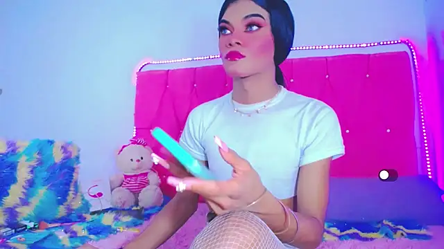 Theylor Rouse online show from 28, 2, 2025