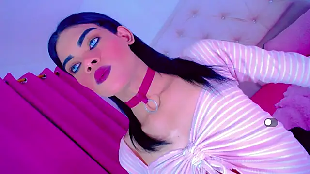 Snapshot of Theylor_Rouse chatting on 26, 6, 2026 Theylor Rouse online show from 26, 6, 2026