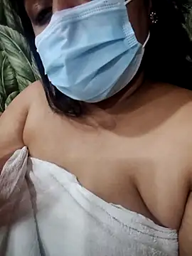 Snapshot of Oeshi chatting on 4, 3, 2026 Oeshi online show from 4, 3, 2026