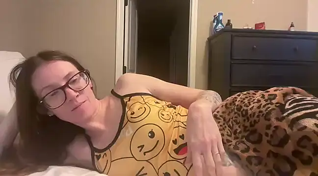 yourstrulylivy69 online show from 2, 1, 2025