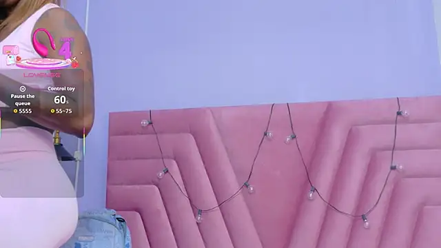 kinkyandsavage online show from 1, 2, 2026