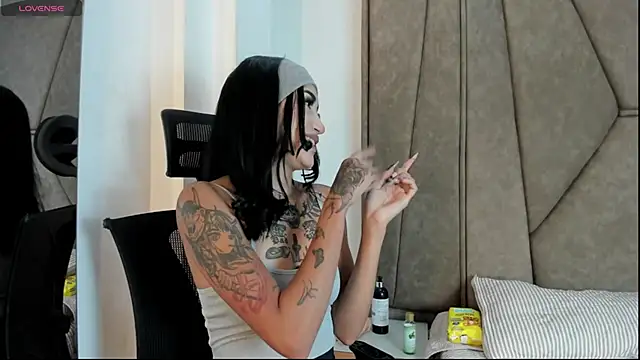 Snapshot of Cassie_howard_ chatting on 30, 1, 2025 Cassie howard online show from 30, 1, 2025