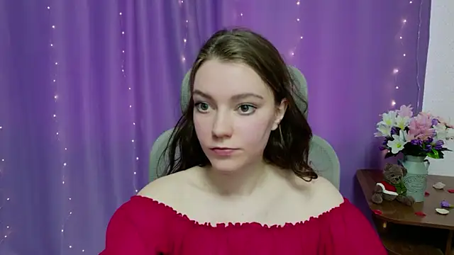 Lana  Cute  online show from 15, 4, 2026