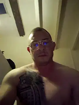 jourdinio13 online show from 5, 1, 2025