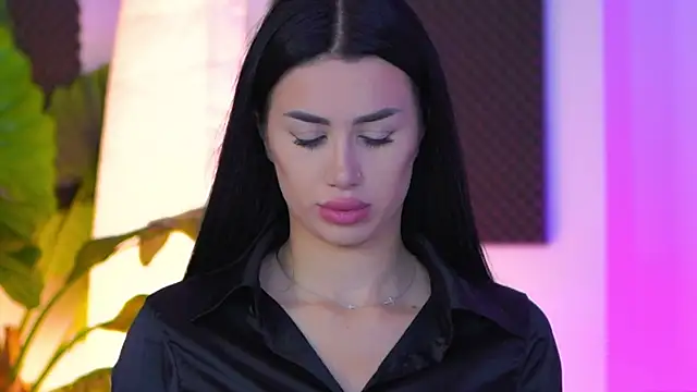 Jenna Day online show from 8, 11, 2025