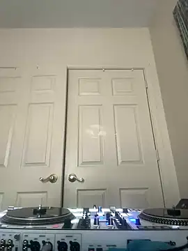 DemonStrokeVezzo online show from 2, 6, 2026