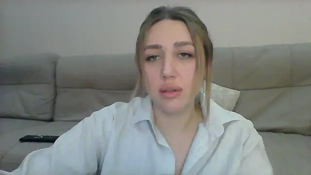 VickyLove047 online show from 24, 1, 2025