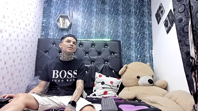 exotic hot couple online show from 27, 2, 2026