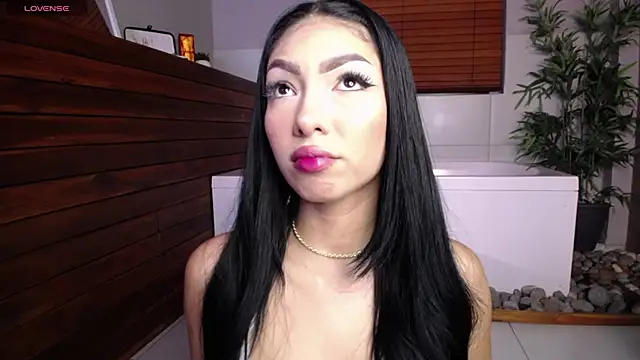 Snapshot of antonellaroux chatting on 15, 6, 2026 antonellaroux online show from 15, 6, 2026
