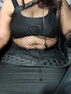 Snapshot of Tamilsathya2024 chatting on 17, 12, 2025 Tamilsathya2024 online show from 17, 12, 2025