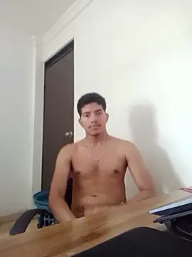 Snapshot of AlexP457 chatting on 13, 4, 2026 AlexP457 online show from 13, 4, 2026