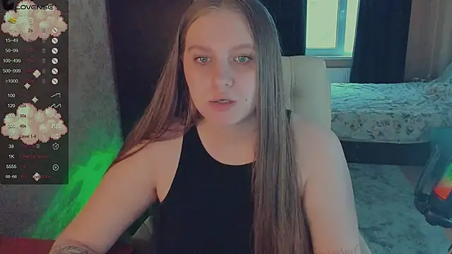 Alice Dreamgirl  online show from 25, 1, 2025