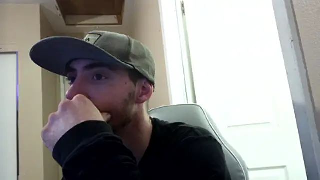 Snapshot of Huntzg23 chatting on 16, 3, 2026 Huntzg23 online show from 16, 3, 2026