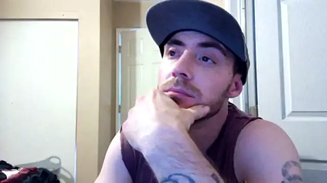 Snapshot of Huntzg23 chatting on 18, 3, 2026 Huntzg23 online show from 18, 3, 2026