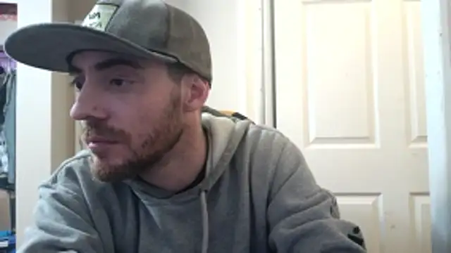 Snapshot of Huntzg23 chatting on 14, 4, 2026 Huntzg23 online show from 14, 4, 2026