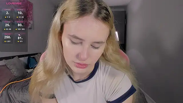 Snapshot of Molly_Toads chatting on 21, 1, 2025 Molly Toads online show from 21, 1, 2025