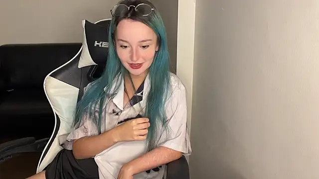 bumble bee online show from 16, 3, 2025