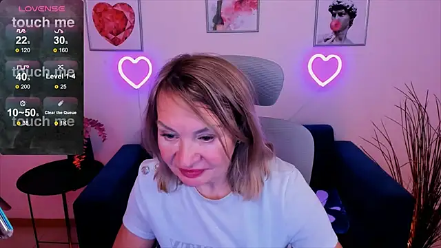 Snapshot of RosalindaFortuna chatting on 14, 1, 2025 RosalindaFortuna online show from 14, 1, 2025