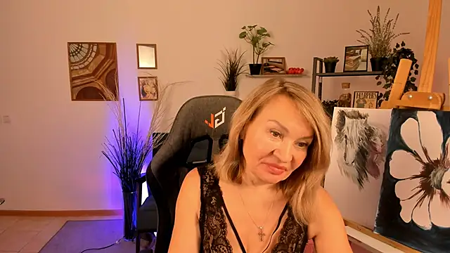 Snapshot of RosalindaFortuna chatting on 16, 1, 2025 RosalindaFortuna online show from 16, 1, 2025