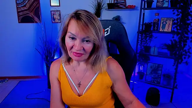 Snapshot of RosalindaFortuna chatting on 17, 1, 2025 RosalindaFortuna online show from 17, 1, 2025