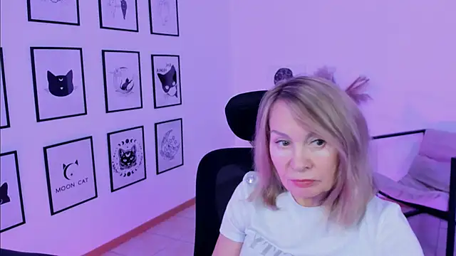 Snapshot of RosalindaFortuna chatting on 21, 1, 2025 RosalindaFortuna online show from 21, 1, 2025