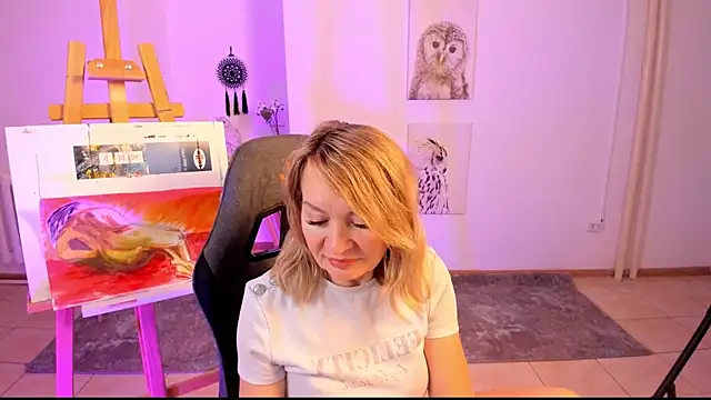 Snapshot of RosalindaFortuna chatting on 27, 2, 2025 RosalindaFortuna online show from 27, 2, 2025