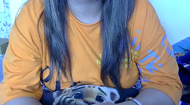 Noor  Kaur online show from 18, 3, 2025