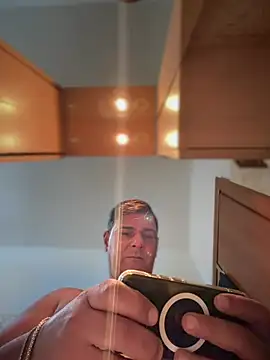 SecretlyDD online show from 3, 2, 2026