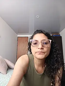 Snapshot of arianna_ros3 chatting on 27, 6, 2026 arianna ros3 online show from 27, 6, 2026