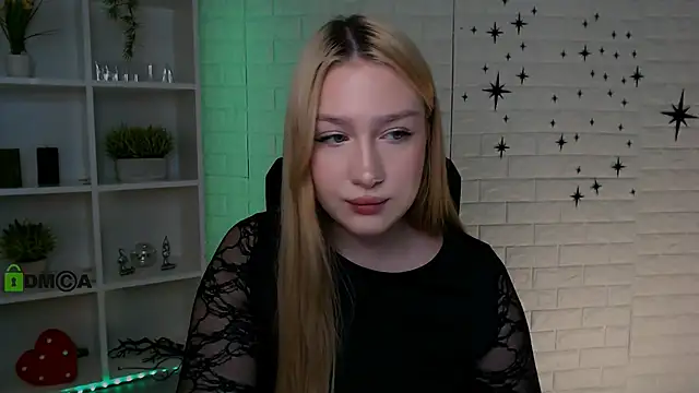Snapshot of playful_sophie chatting on 27, 5, 2026 playful sophie online show from 27, 5, 2026