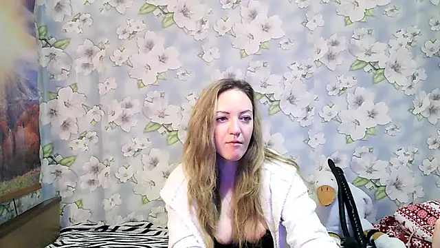 KattyLuuu online show from 19, 10, 2025