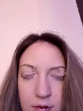 KattyLuuu online show from 7, 2, 2026