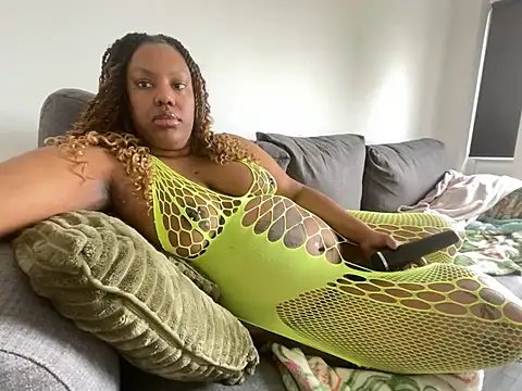 LavenderBuxton online show from 17, 2, 2025