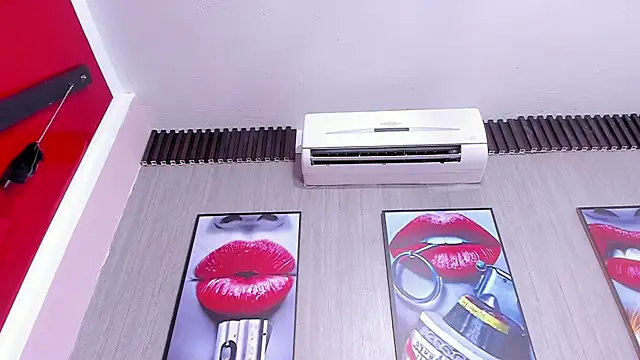 amber diior online show from 5, 2, 2025