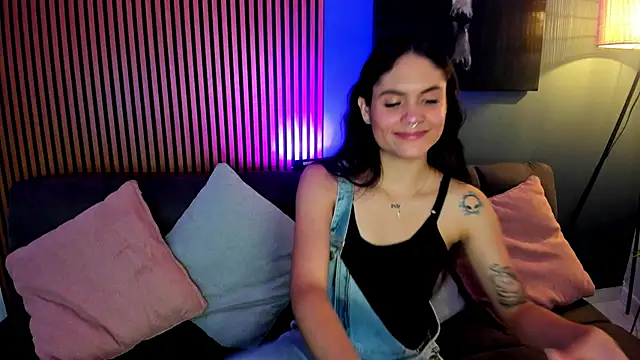 Snapshot of Gaby_Ferrer chatting on 28, 10, 2025 Gaby Ferrer online show from 28, 10, 2025