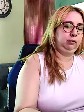 Snapshot of chloe_prg chatting on 10, 7, 2026 chloe prg online show from 10, 7, 2026