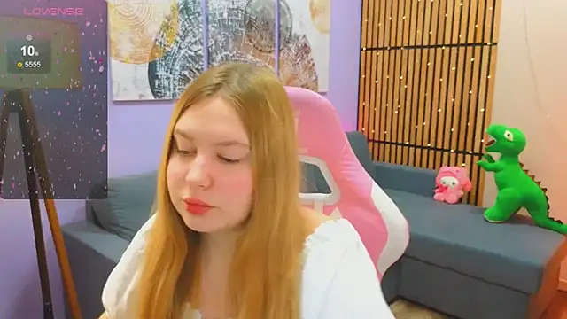 Snapshot of Ellie_Wellie chatting on 13, 2, 2025 Ellie Wellie online show from 13, 2, 2025