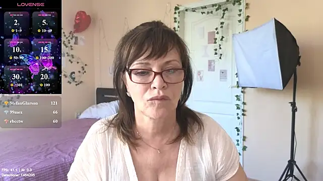 Snapshot of Miss_Moren chatting on 27, 6, 2026 Miss Moren online show from 27, 6, 2026