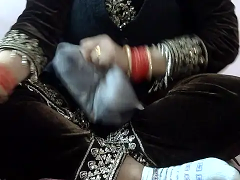 Housewife12 online show from 8, 1, 2026