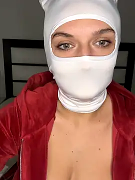 Snapshot of Nikki_Hoee chatting on 31, 10, 2025 Nikki Hoee online show from 31, 10, 2025