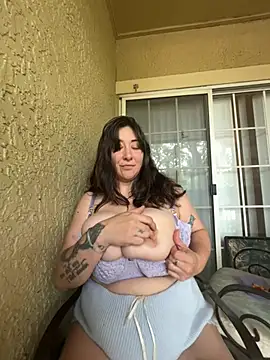 Snapshot of MadelynnMoon chatting on 22, 4, 2026 MadelynnMoon online show from 22, 4, 2026