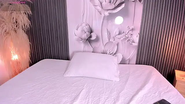 RoseCassie online show from 9, 7, 2026