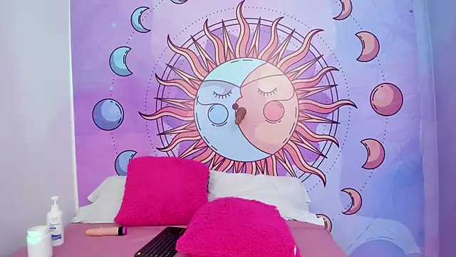 Mariana 16  online show from 8, 11, 2025