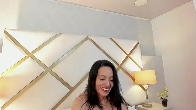 Snapshot of AmyRox_ chatting on 2, 2, 2025 AmyRox online show from 2, 2, 2025