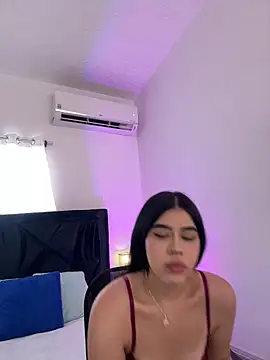 Snapshot of Lily_Woodz chatting on 21, 4, 2026 Lily Woodz online show from 21, 4, 2026