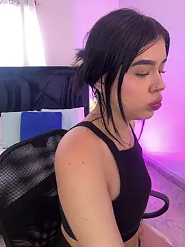 Snapshot of Lily_Woodz chatting on 6, 5, 2026 Lily Woodz online show from 6, 5, 2026