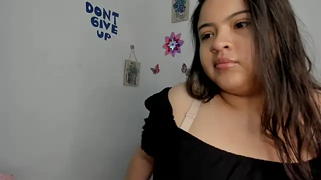 Snapshot of lizzie_c chatting on 17, 7, 2026 lizzie c online show from 17, 7, 2026